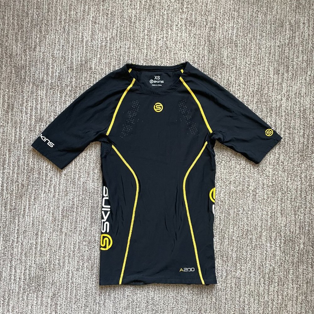 Men's XS Extra Small Skins A200 Short Sleeve Compression shirt Black